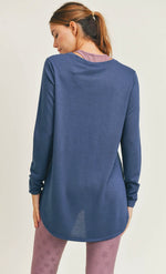 Load image into Gallery viewer, Long Sleeve Flow Top with Slits
